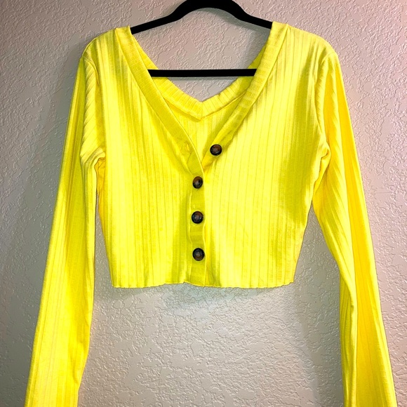 Large sexy v-neck, mid-ribbed, long-sleeved women’s top - Picture 2 of 3